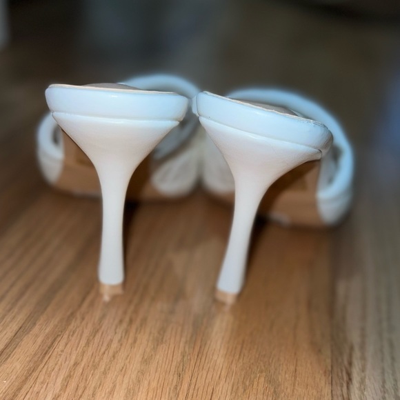 Heels - Picture 3 of 4